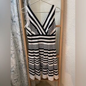 WHBM Black & White Striped Sleeveless Dress sz 6